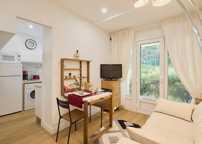 Chezine - Quartier Calme En Centre-ville *