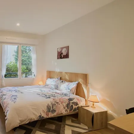 Chezine - Quartier Calme En Centre-ville Apartamento